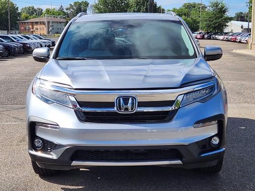 2022 Honda Pilot Touring 8-Passenger