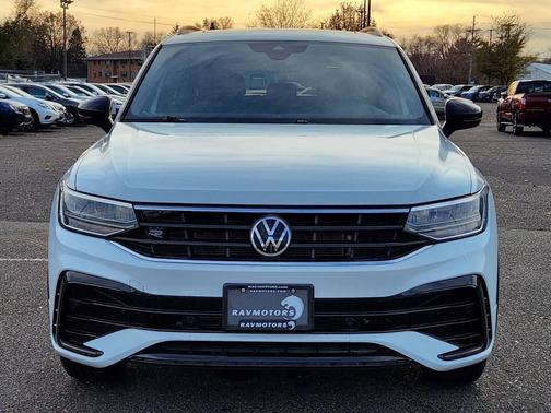 2022 Volkswagen Tiguan 2.0T SE R-Line Black 4MOTION