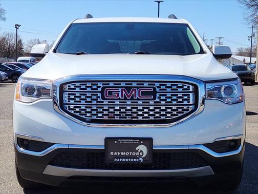 2019 GMC Acadia SLE-2