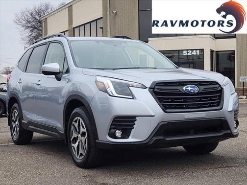 2024 Subaru Forester Premium