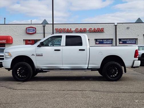 2016 RAM 2500 Tradesman 4x4 4dr Crew Cab 6.3 ft. SB Pickup