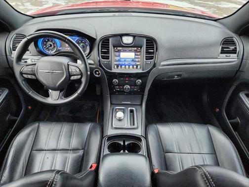 2016 Chrysler 300 S