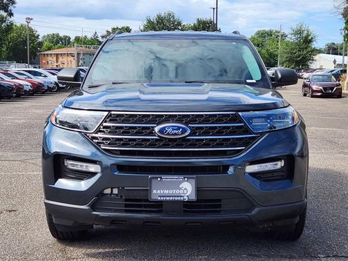 2022 Ford Explorer XLT AWD 4dr SUV