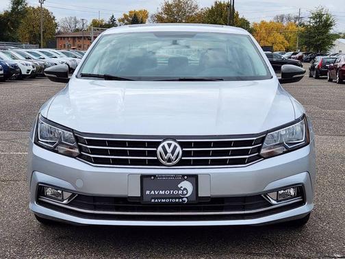 2019 Volkswagen Passat 2.0T SE