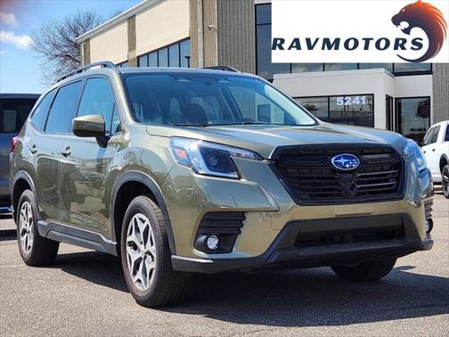 2024 Subaru Forester Premium