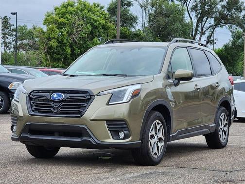 2024 Subaru Forester Premium