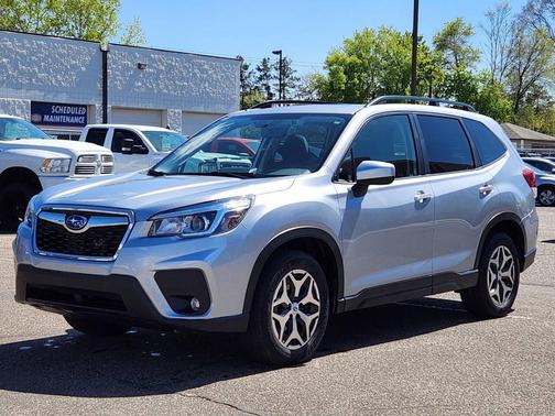 Ice Silver Metallic 2020 Subaru Forester Premium