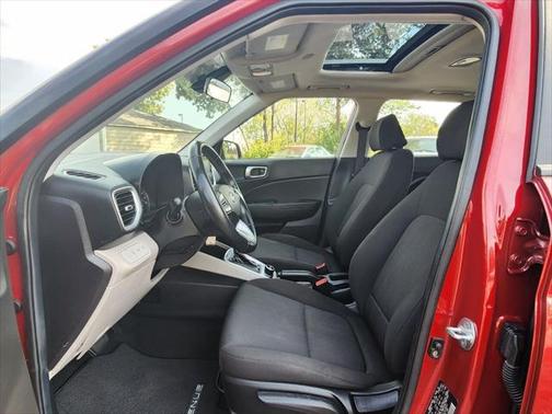 2020 Hyundai VENUE SEL 4dr Crossover