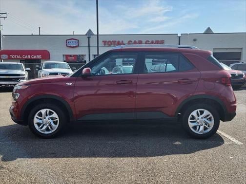 2020 Hyundai VENUE SEL 4dr Crossover