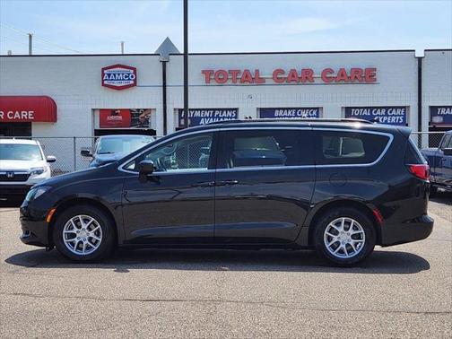 2020 Chrysler Voyager LXI