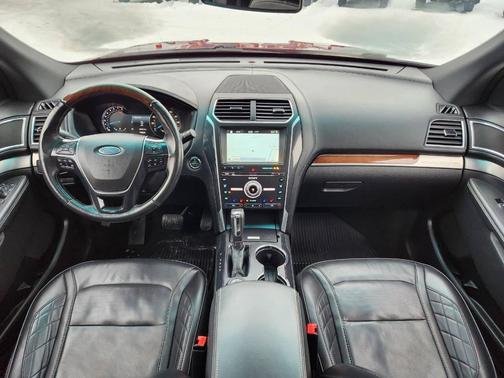 2017 Ford Explorer Platinum