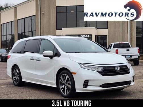 2022 Honda Odyssey Touring 4dr Mini Van