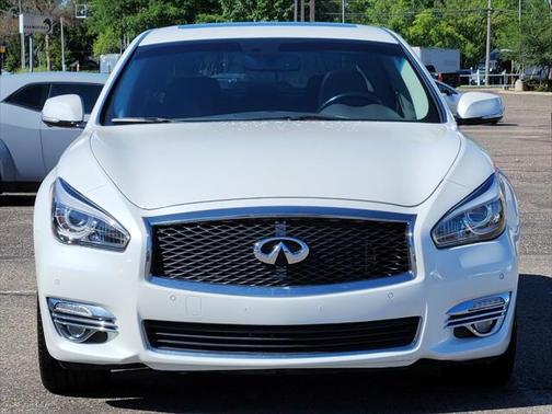 2019 INFINITI Q70L 3.7 Luxe AWD 4dr Sedan