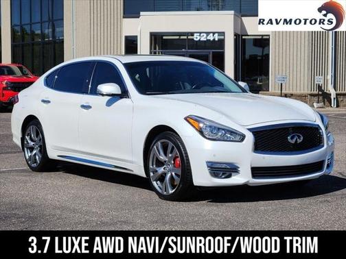 2019 INFINITI Q70L 3.7 Luxe AWD 4dr Sedan