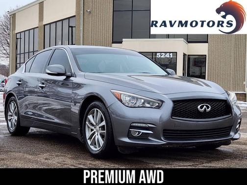 2015 INFINITI Q50 Premium
