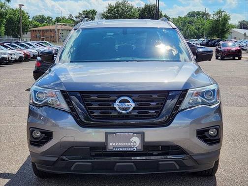 2018 Nissan Pathfinder SL