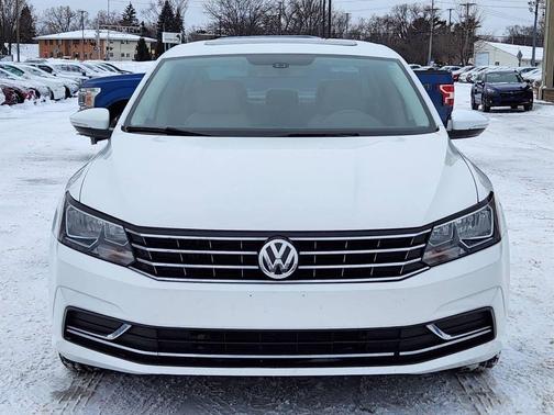 2018 Volkswagen Passat 2.0T SE