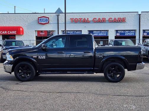 2018 RAM 1500 SLT