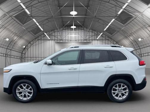 Bright White Clearcoat 2017 Jeep Cherokee Sport