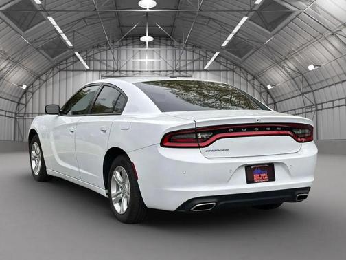 White Knuckle Clearcoat 2022 Dodge Charger SXT