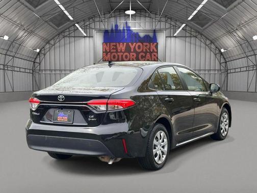 Black 2026 Toyota Corolla Hybrid SE