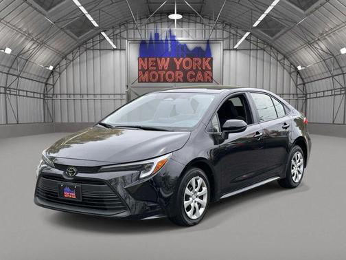Black 2026 Toyota Corolla Hybrid SE