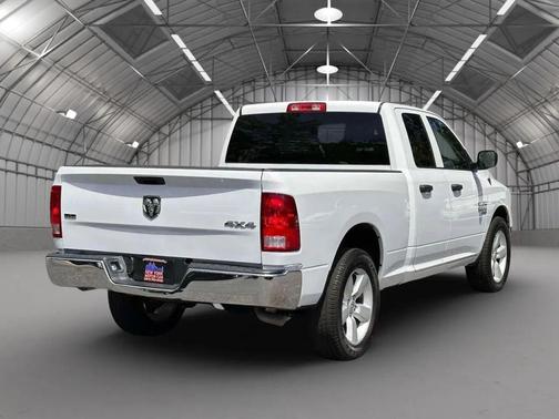 Bright White Clearcoat 2024 RAM 1500 Classic SLT