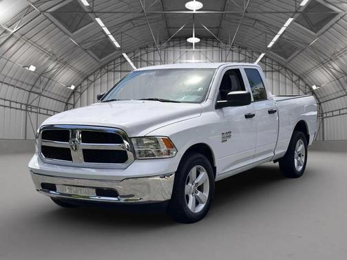 Bright White Clearcoat 2024 RAM 1500 Classic SLT