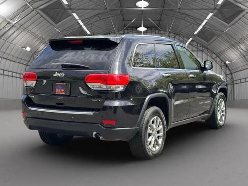 Brilliant Black Crystal Pearlcoat 2015 Jeep Grand Cherokee Limited