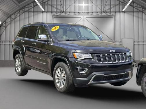 Brilliant Black Crystal Pearlcoat 2015 Jeep Grand Cherokee Limited