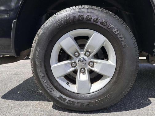 Diamond Black Crystal Pearlcoat 2019 RAM 1500 Express