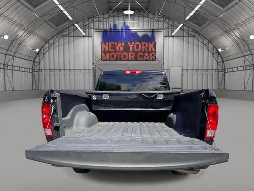 Diamond Black Crystal Pearlcoat 2019 RAM 1500 Express