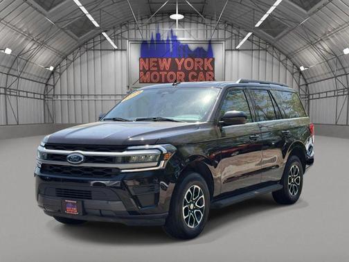 Agate Black Metallic 2024 Ford Expedition XLT