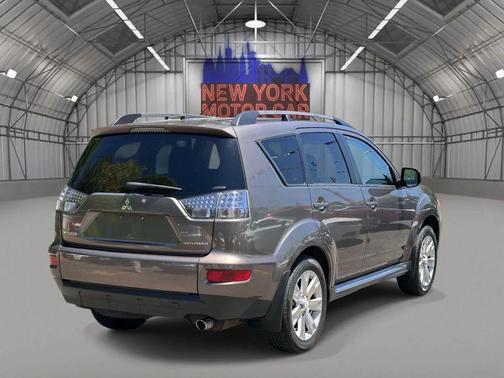 Burgundy 2013 Mitsubishi Outlander SP