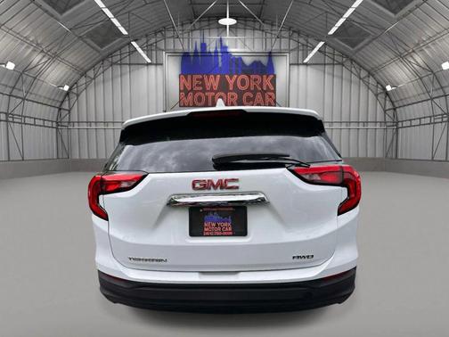 Summit White 2020 GMC Terrain SLE
