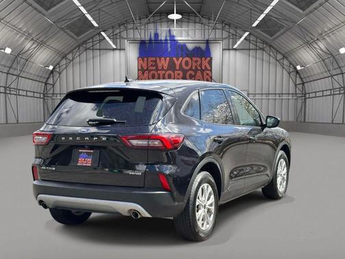 Agate Black Metallic 2025 Ford Escape Active