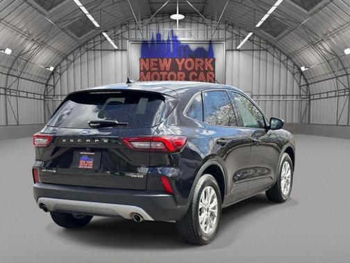 Agate Black Metallic 2025 Ford Escape Active