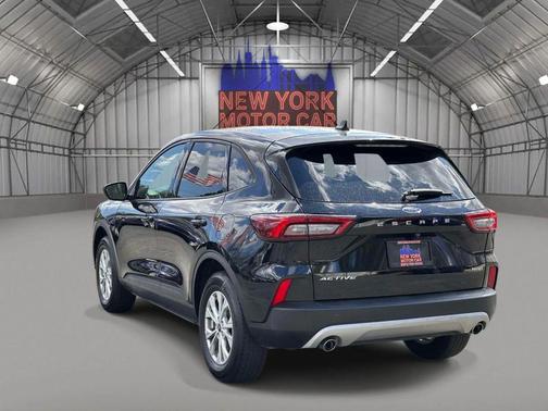 Agate Black Metallic 2025 Ford Escape Active
