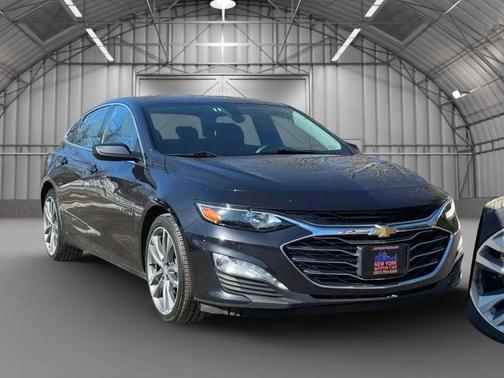 2022 Chevrolet Malibu FWD LT