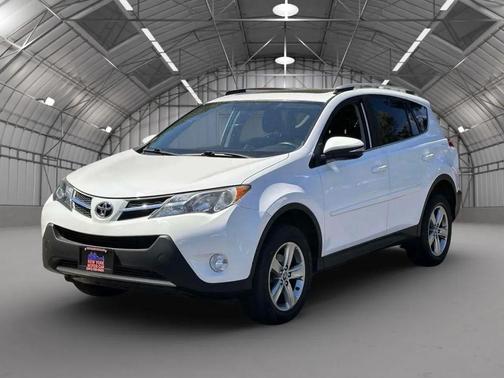 White 2015 Toyota RAV4 XLE