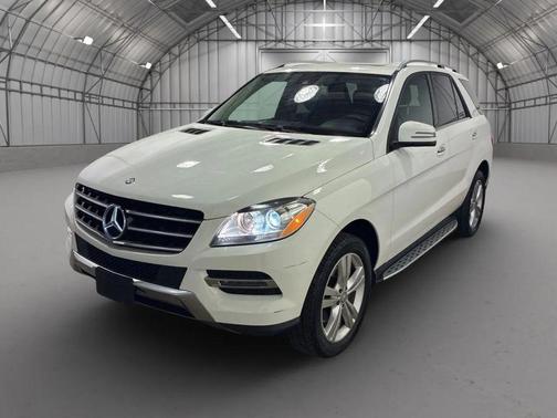 White 2015 Mercedes-Benz M-Class 4MATIC