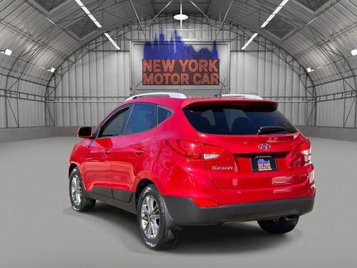 Garnet Red 2014 Hyundai TUCSON SE