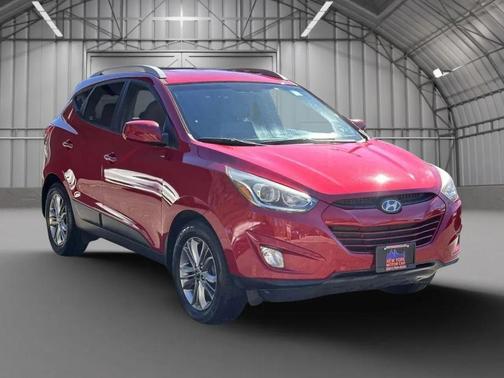 Garnet Red 2014 Hyundai TUCSON SE