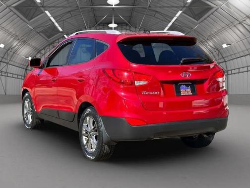Garnet Red 2014 Hyundai TUCSON SE