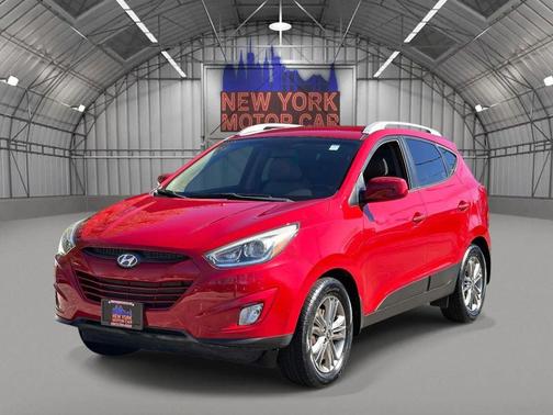 Garnet Red 2014 Hyundai TUCSON SE