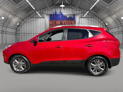 Garnet Red 2014 Hyundai TUCSON SE