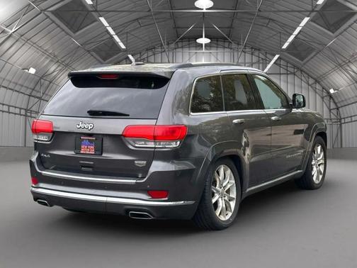 Granite Crystal Metallic Clearcoat 2014 Jeep Grand Cherokee Summit