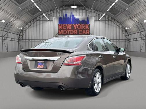 Brown 2014 Nissan Altima 2.5 SV