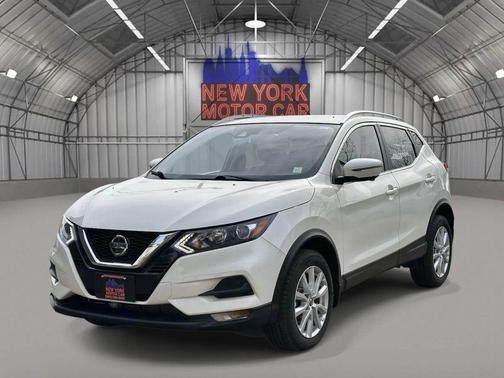 2022 Nissan Rogue Sport SV