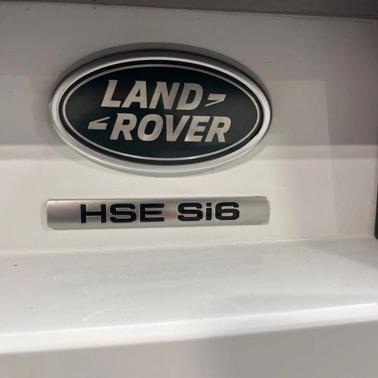 White 2019 Land Rover Discovery HSE